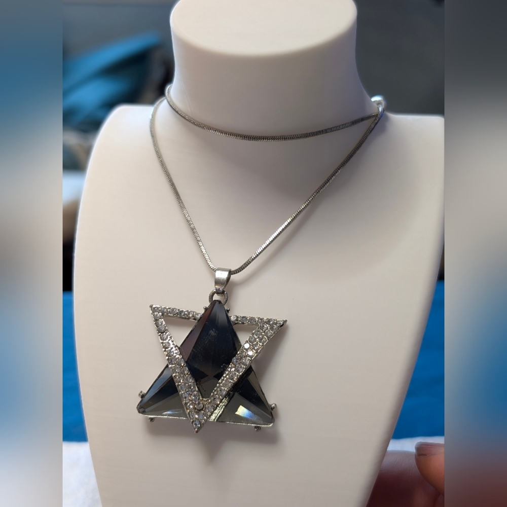 Mirrored Gem Stone Crystal Silver and Black Star Pendant Necklace